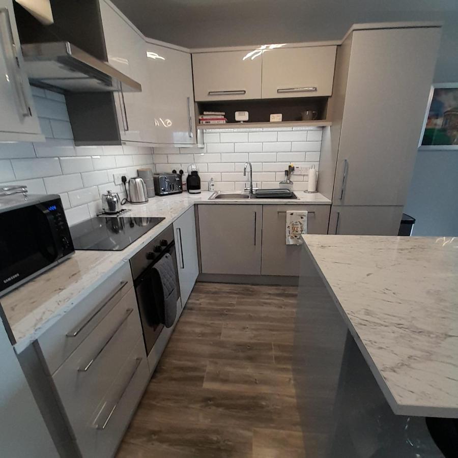 Atlantic Port Retreat Apartment Портстюърт Екстериор снимка